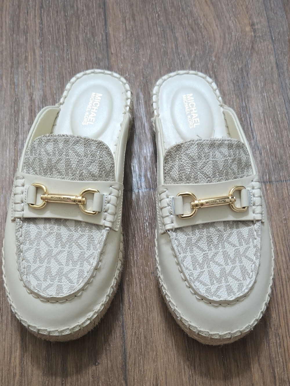 Michael Kors Cream Leather Logo Espadrille Mule with Gold Hardware - Picture 3 of 7